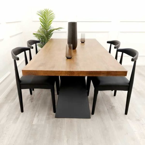 Axel wooden Dining Table